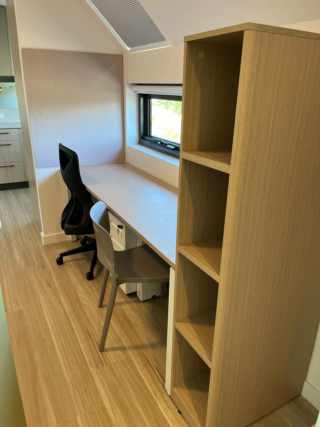 IGLU Mascot study area joinery and desks